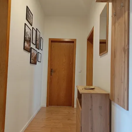 Mikta Homes24 In * Crimmitschau